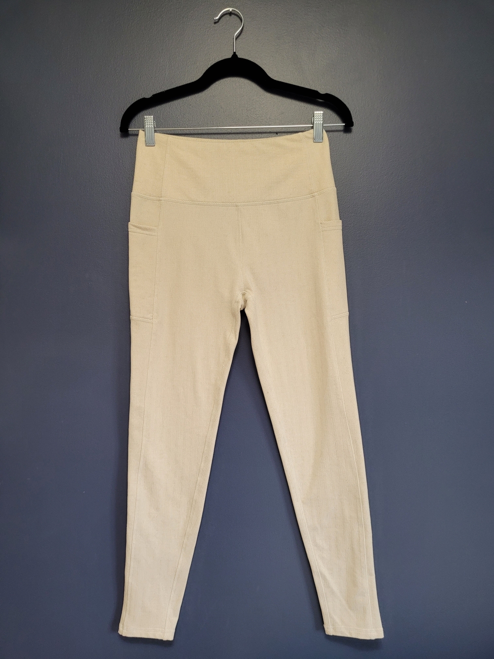 Kyodan Cream Herringbone Textured  High-Waisted Leggings with Pockets - Small - Picture 7 of 10